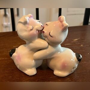 Vintage Hugging Bunnies Salt and Pepper Set